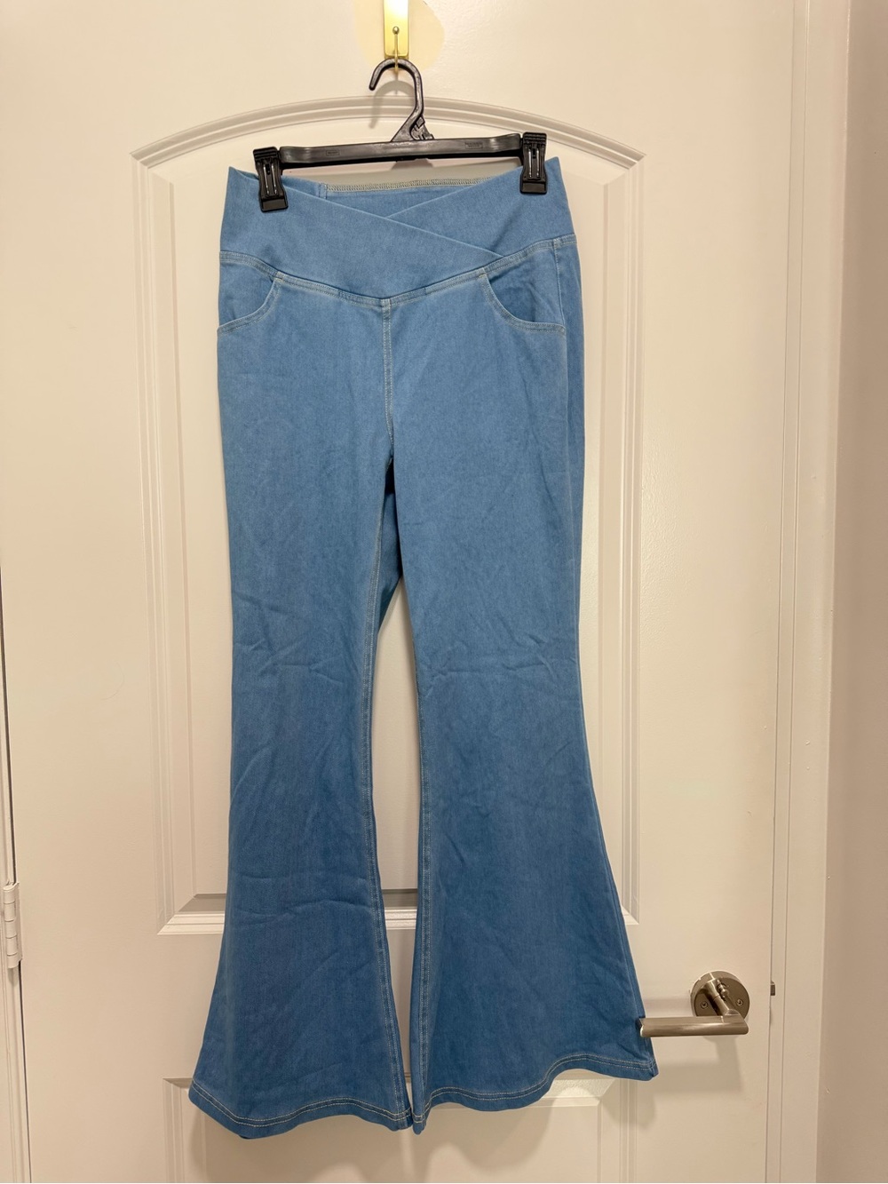 HALARA Flex Denim NWT High-Waist Light Blue Flare Jeans for Women Medium Petite
